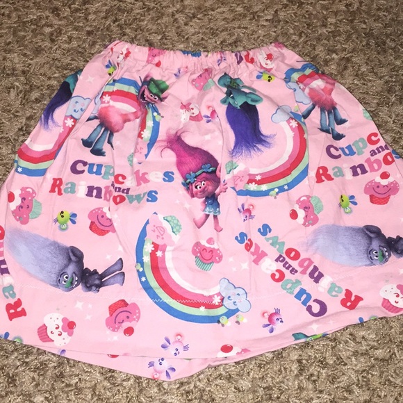 ❤️SOLD ❤️Handmade troll skirt - Picture 1 of 1